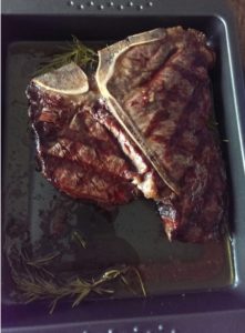 Porterhouse-Steak nach dem Grillen